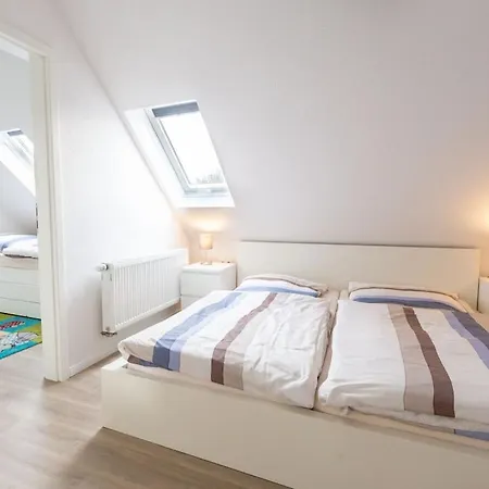 With 2 Bedrooms Prázdninový dům *